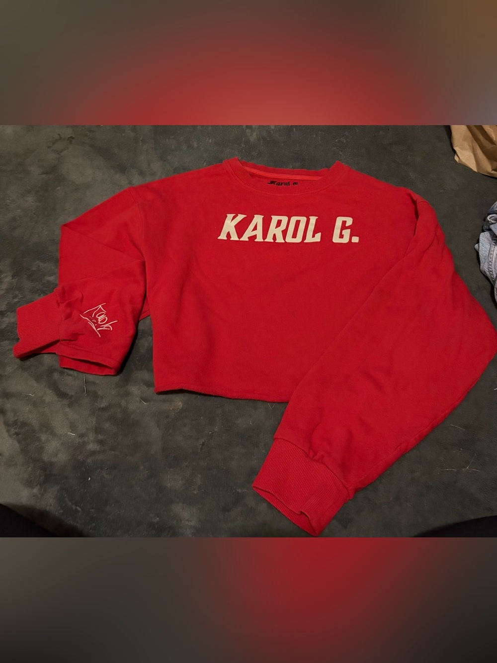 Karol G Red Cropped Crewneck Sweatshirt -